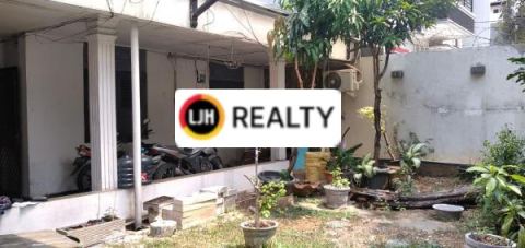 RUMAH Hitung Tanah lingkungan Nyaman, Lokasi Strategis di Tomang, Jakarta Barat 