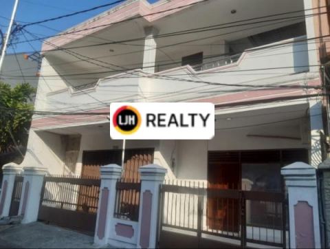 Rumah Siap Huni 2 lantai, lingkungan Nyaman di Tomang, Jakarta Barat
