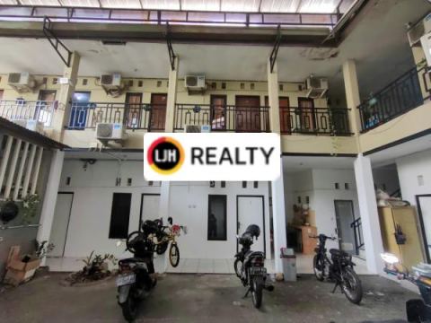 Rumah Tinggal dan Kost  Aktif, Harga Nego sampai jadi di Tomang, Jakarta Barat