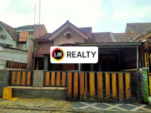 Rumah semi furnished di cluster depan citra raya